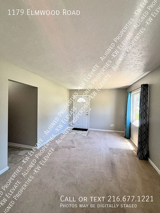 Charming 3Bedroom Brick Ranch in Mayfield Heights! — Photo 3