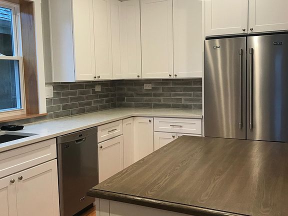 3rd image of 5300 W Wilson Ave #1