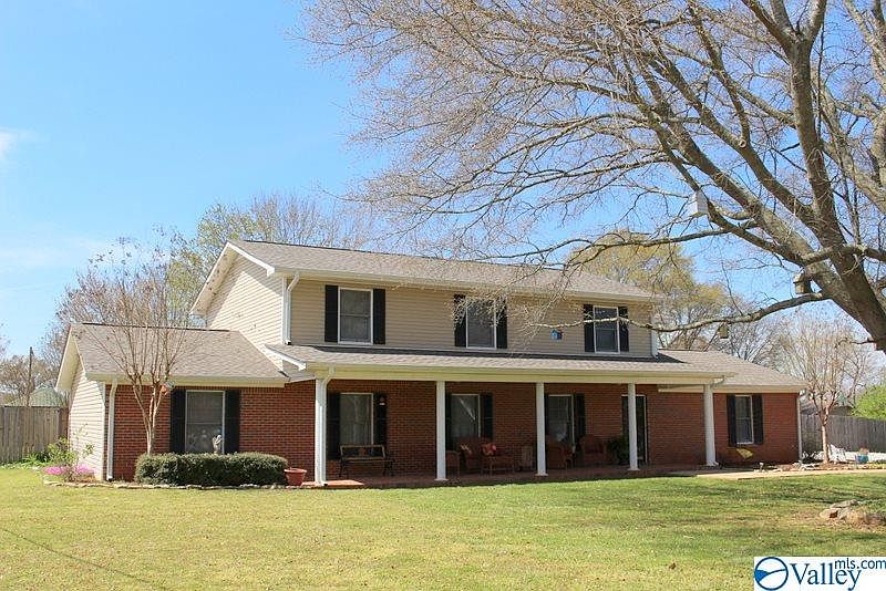 1st image of 130 Brady Dr