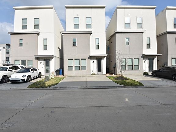 3rd image of 18708 Centro Main St
