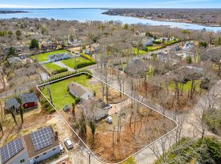 7 Locust St, Hampton Bays, NY 11946