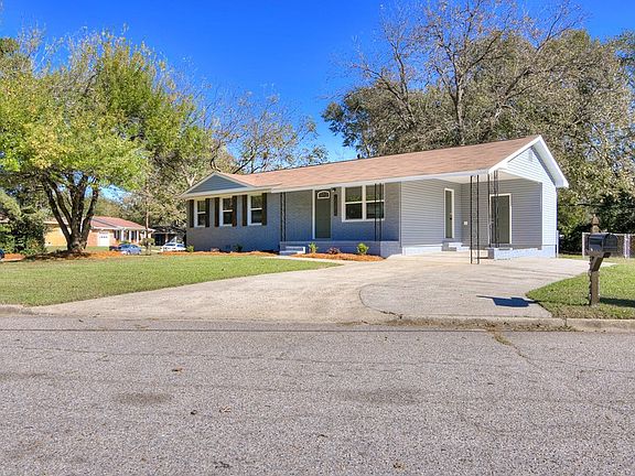 2nd image of 3020 Lonsdale Dr