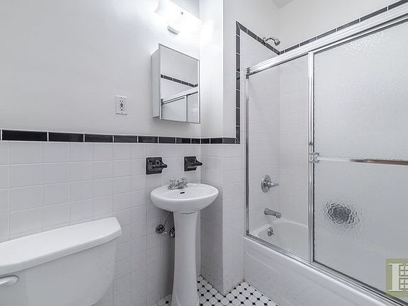 5th image of 242 E 85th St APT 4C