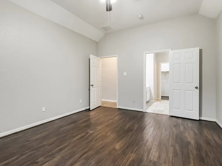 12927 Pine Woods St — Photo 11
