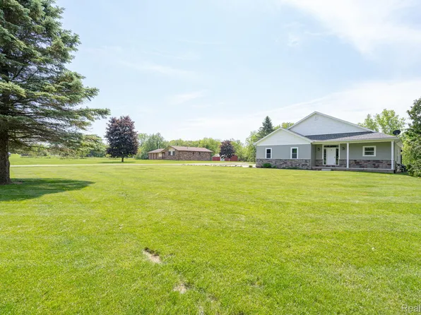 4610 Clyde Rd, Howell, MI 48855