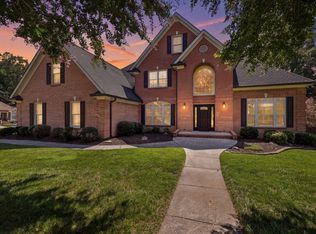 1098 Harbor Point Dr, Soddy Daisy, TN 37379