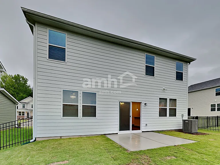 1009 Noah Ct — Photo 23