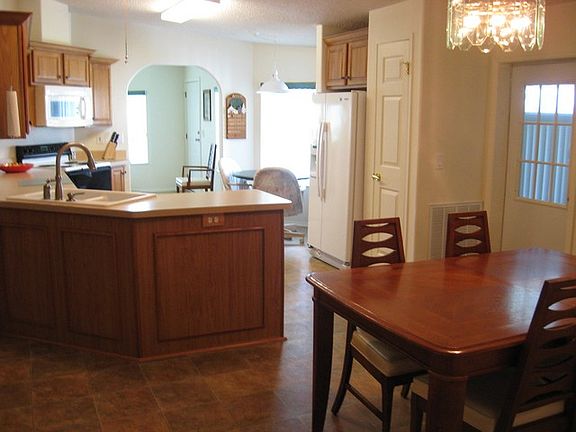 Dining Room & Kitchen