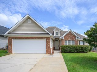152 Camden Lake Dr, Calera, AL 35040