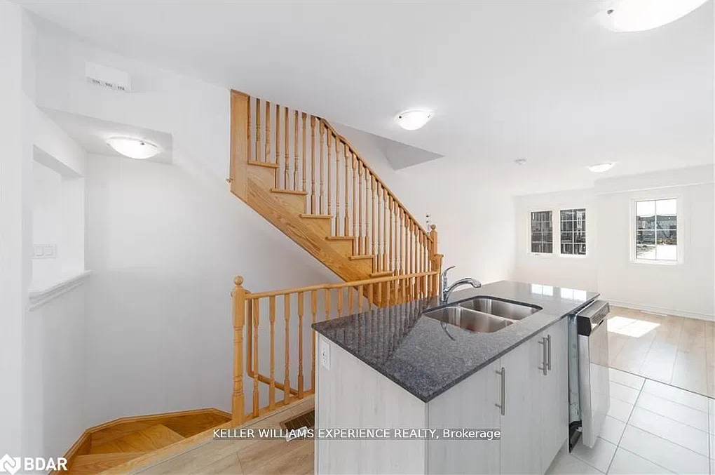 2 bed, $2,400 — Photo 2