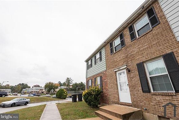 1st image of 8202 Marlton Ct