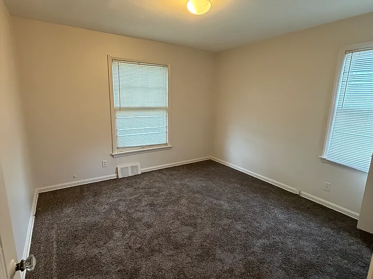 26316 Powers Ave — Photo 9