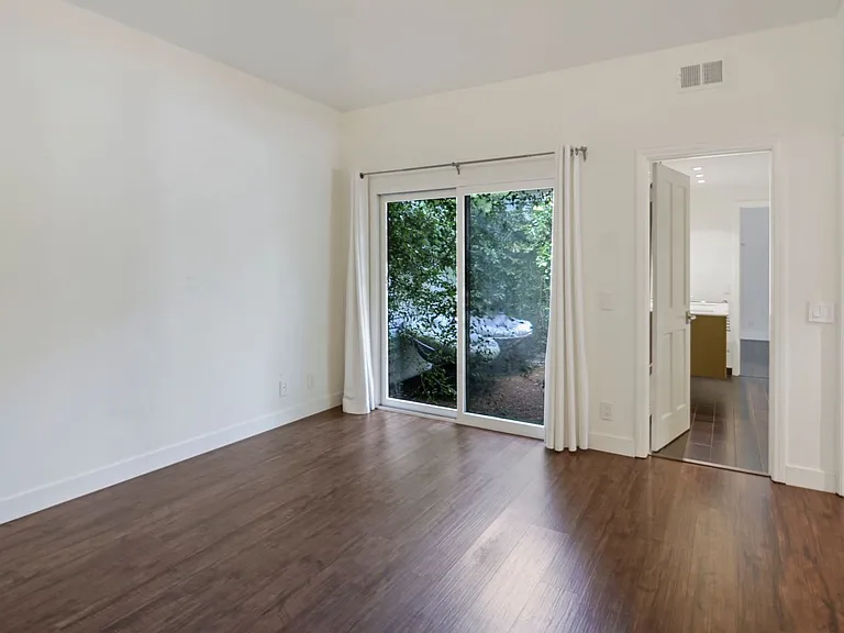 9 Andalucia Dr — Photo 32