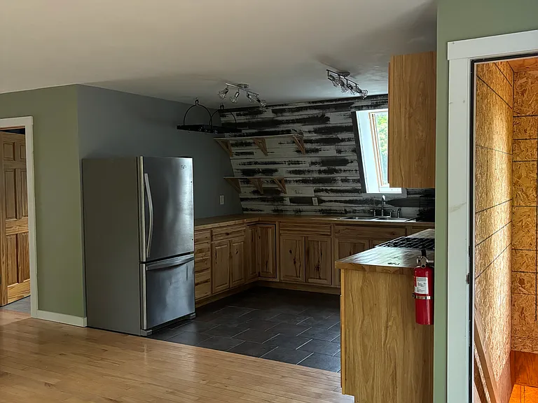 144 Alexander Ln — Photo 5