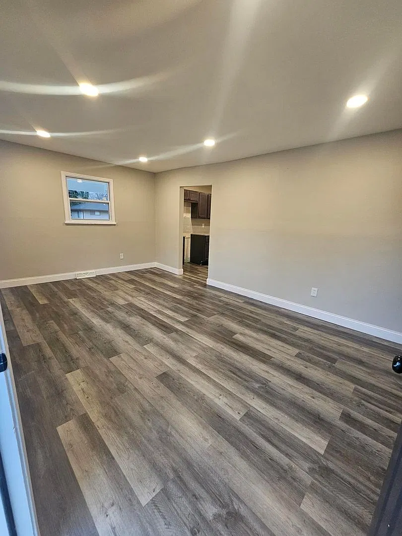Fully Remodeled 3 Bedroom 1 Bath & Carport — Photo 4