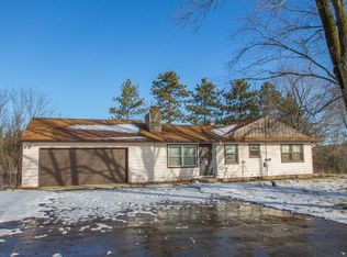 N8W33548 Forest Ridge Rd, Delafield, WI 53018
