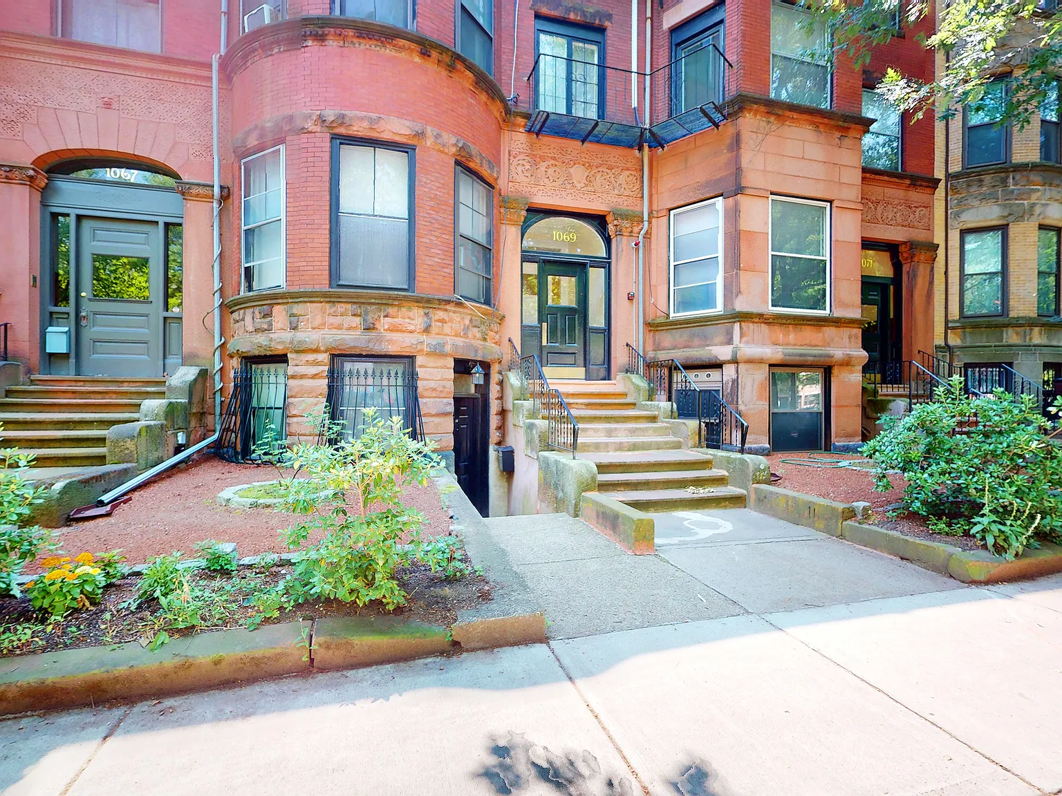 Studio, 396 sqft, $1,895 — Photo 3