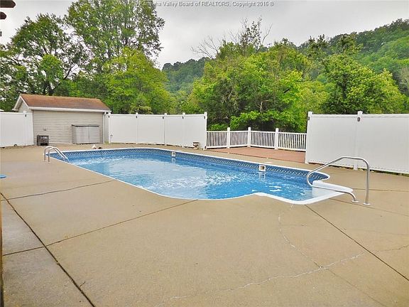 4th image of 211 Lone Oak Dr