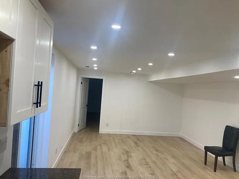 631 Holburn St #LOWER — Photo 6