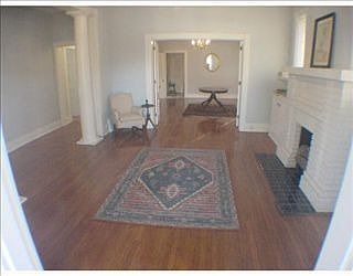 2nd image of 16 Fontainebleau Dr