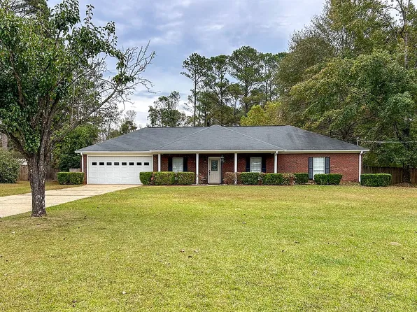 15419 Tierce Lake Rd, Northport, AL 35475