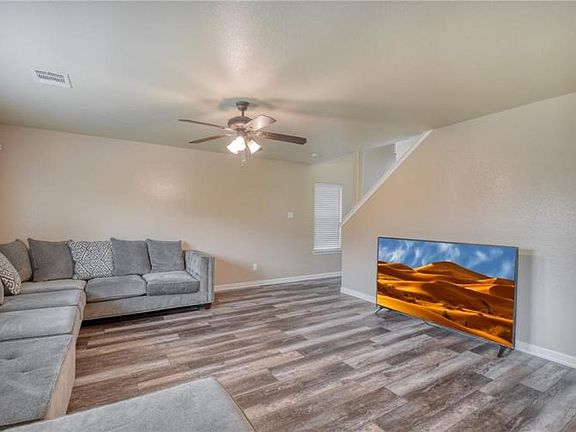 4th image of 1261 Four Seasons Farm Dr