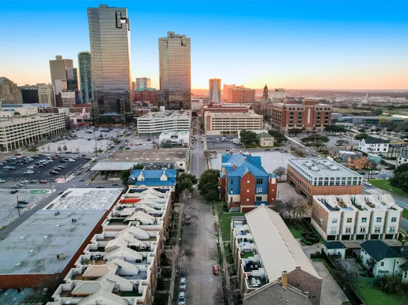 707 E 1st St, Fort Worth, TX 76102