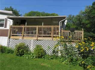 82 Gennis Dr, Rochester, NY 14625