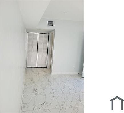 1st image of 121 NE 82nd Ter APT 4