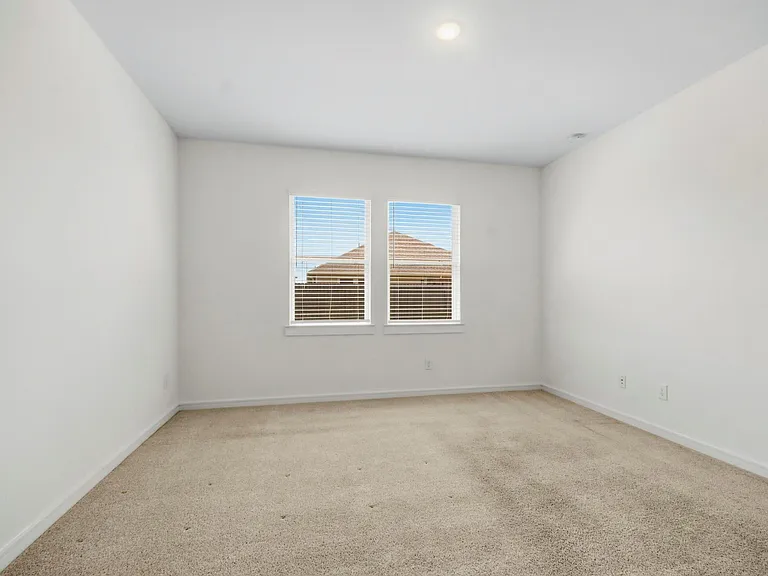 8427 Bay Ridge Cir — Photo 13