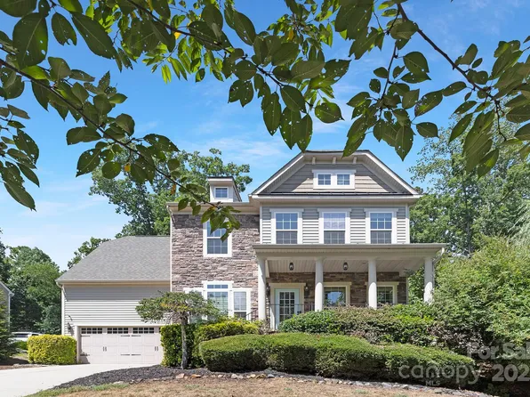 446 Leaf Arbor Ct, Lake Wylie, SC 29710