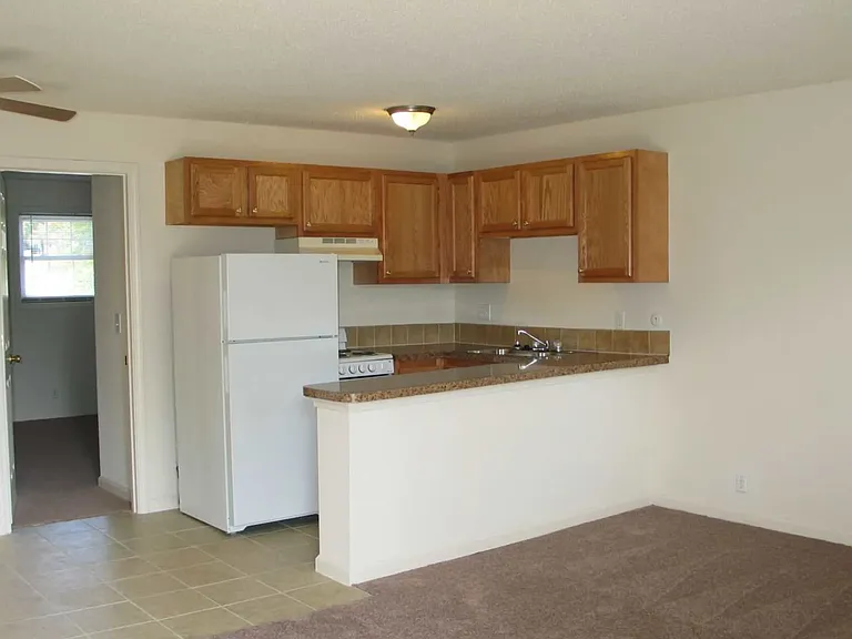 Westwood Apartments — Photo 4
