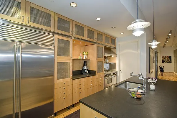 Rented by Olshan Realty | media 20