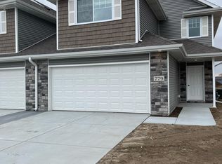 779 W Bellezza St, Lincoln, NE 68523