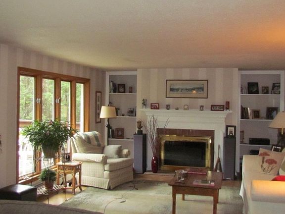 2nd image of 10 Winchester Dr