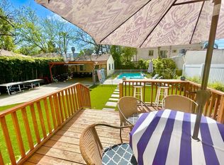 10724 Aqua Vista St, Studio City, CA 91602
