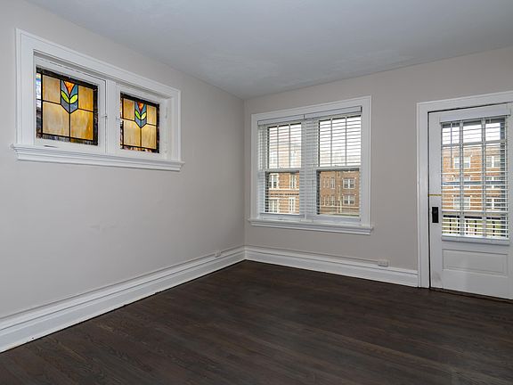 5th image of 1019 Art Hill Pl