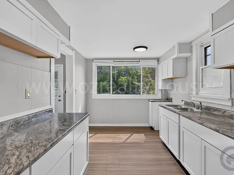 1023 Shadowlawn Dr — Photo 9