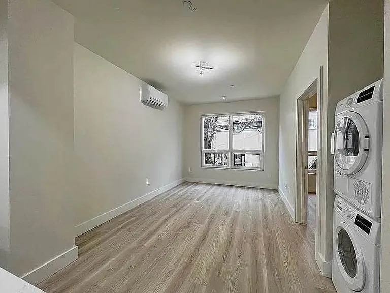 952 Bedford Ave #2B — Photo 1
