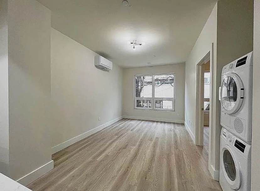1st image of 952 Bedford Ave #2B