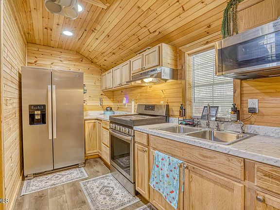 9th image of this home