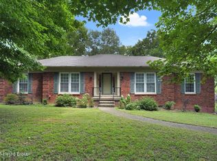 3218 Broeck Pointe Cir, Broeck Pointe, KY 40241