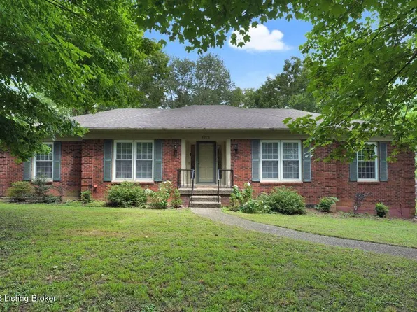 3218 Broeck Pointe Cir, Broeck Pointe, KY 40241