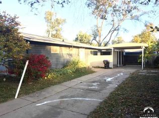 2000 SW 71st St, Topeka, KS 66619