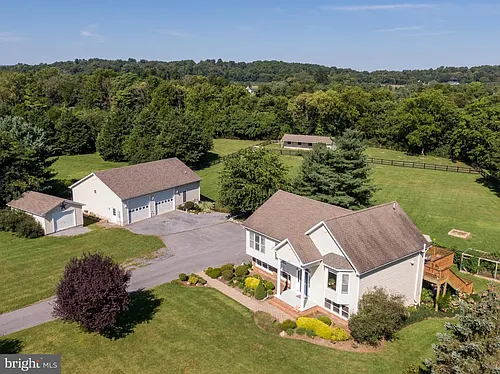 131 Stonedown Ln Photo 1