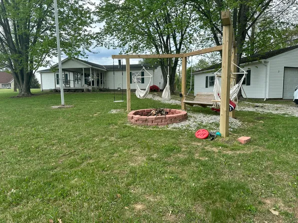 7221 Spearsville Rd, Morgantown, IN 46160