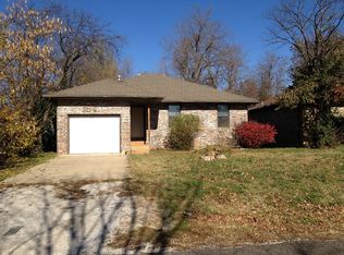 1407 E Whiteside St, Springfield, MO 65804