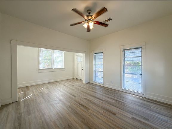 3rd image of 601 S 18th St