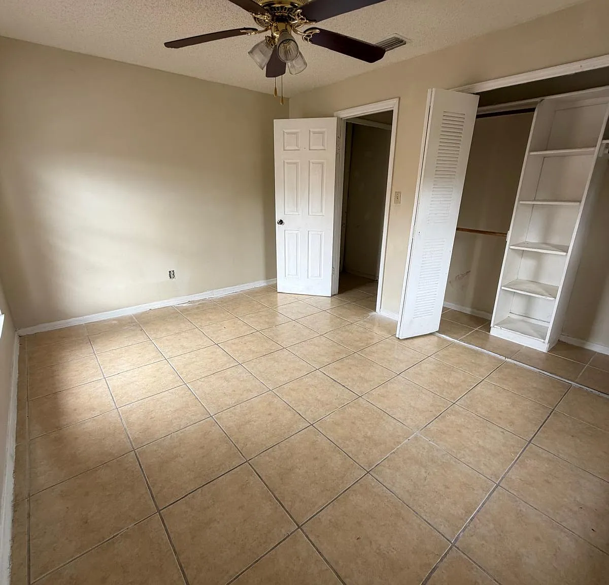 2 bed, 750 sqft, $1,600 — Photo 3