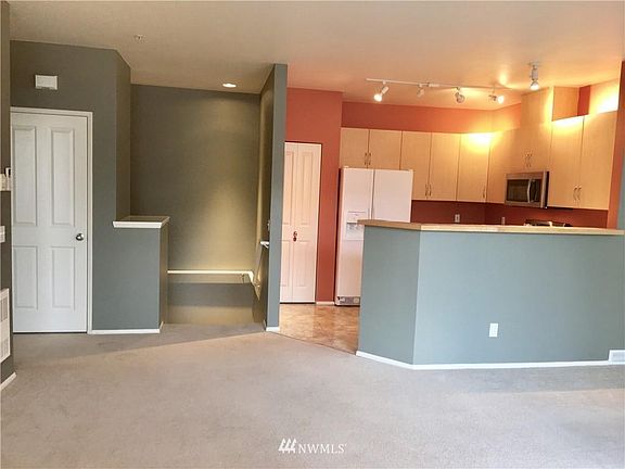 4th image of 578 241st Ln SE